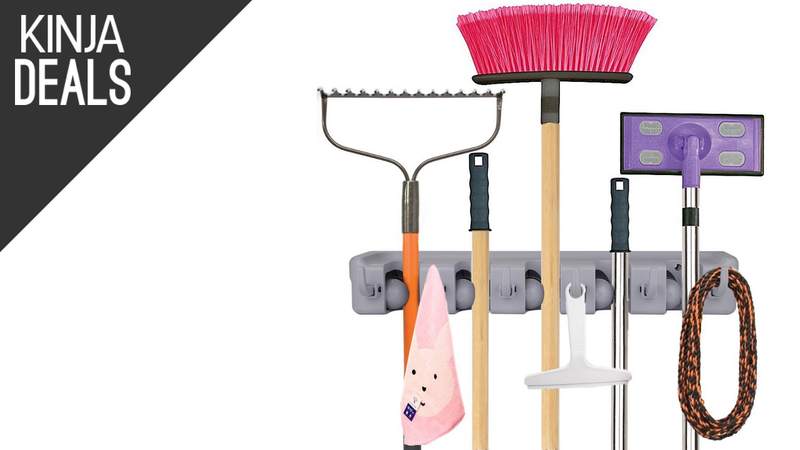 Illustration for article titled Today's Best Deals: All-Clad Skillet, Anker Batteries, and a Lot More